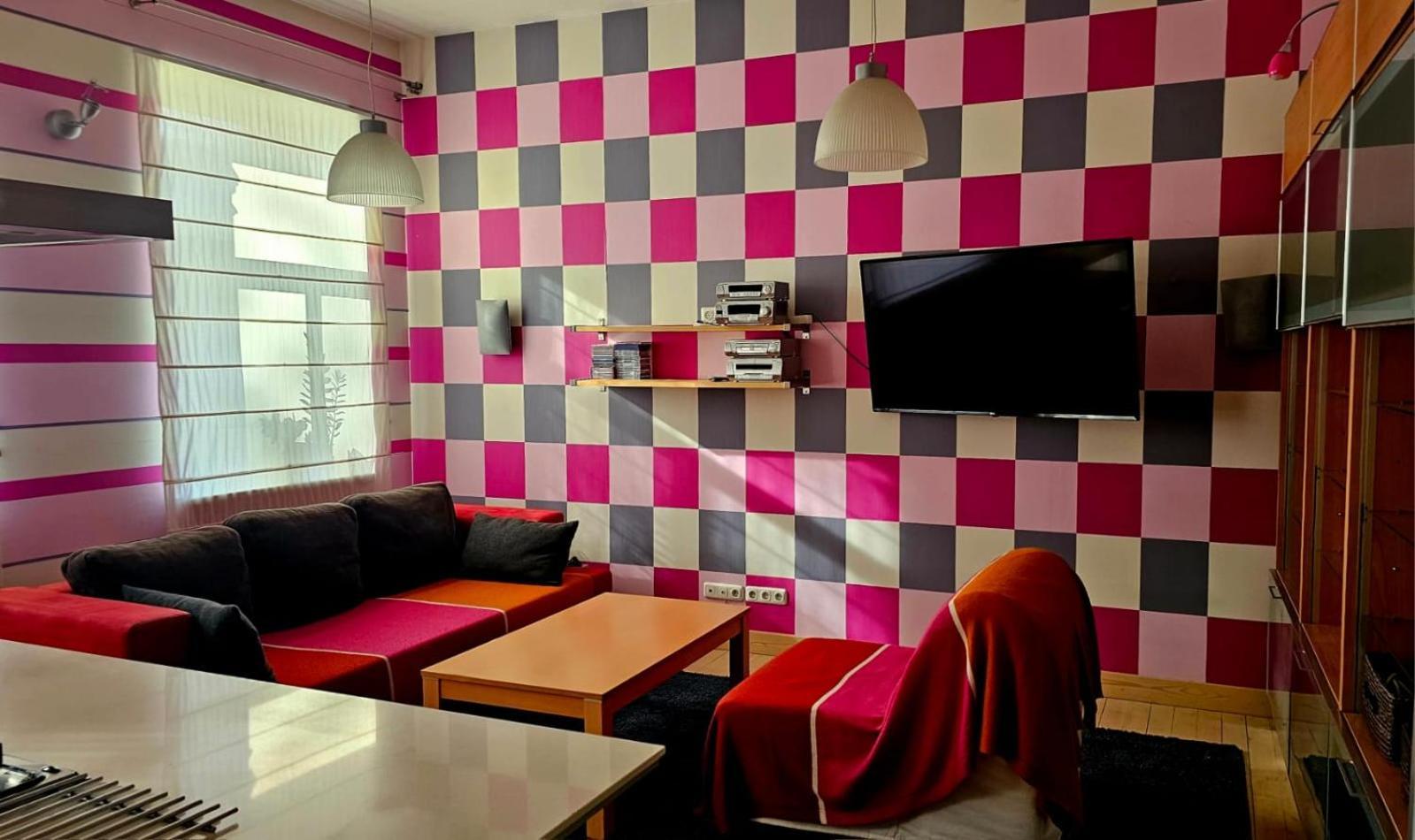 דירות דאוגבפילס Fuksija House מראה חיצוני תמונה
